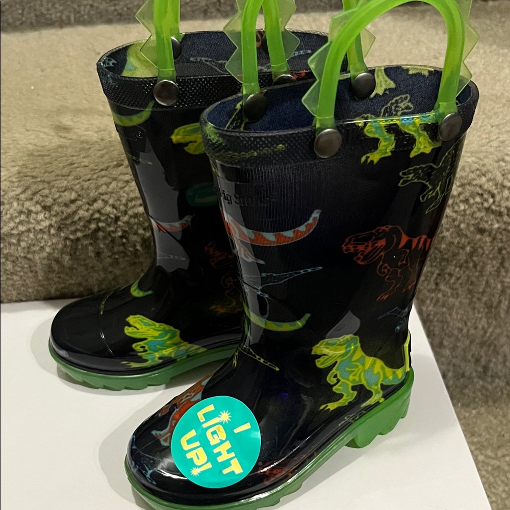 Western Chief Kids Glow Dinosaur Boots - Black and Green